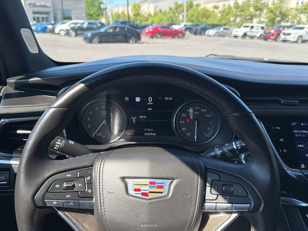 Certified 2023 Cadillac XT6 Premium Luxury w/ Platinum Package AWD/4WD image 4