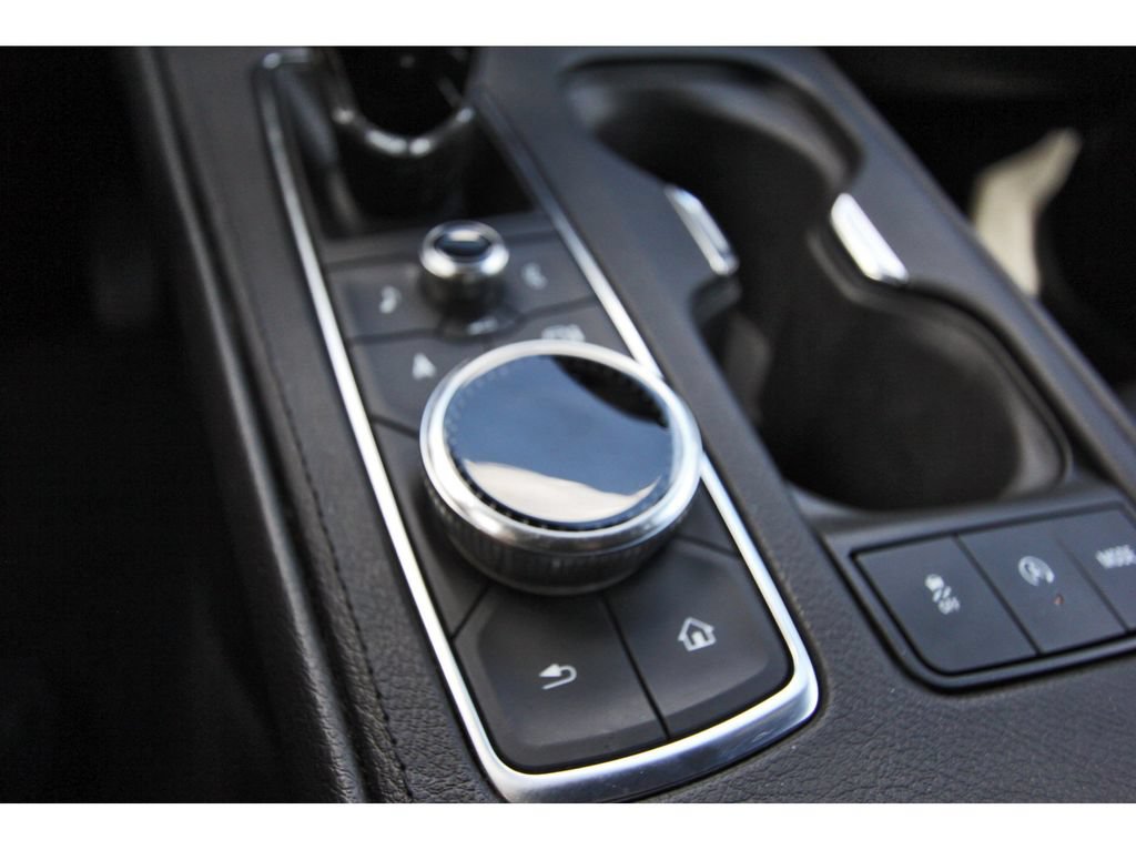Used 2025 Cadillac XT4 Premium Luxury FWD image 25
