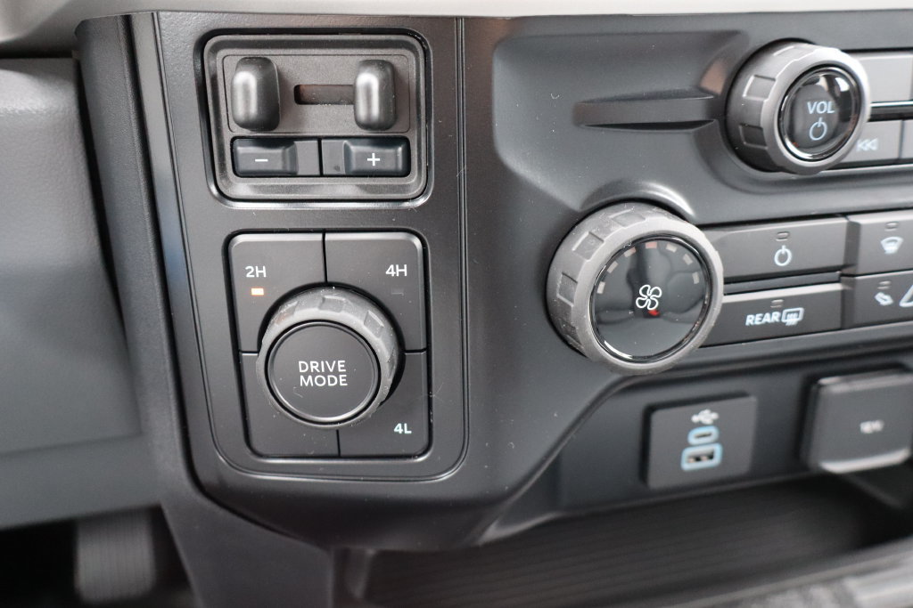 New 2027 Ford F550 4x4 Supercab Super Duty image 25