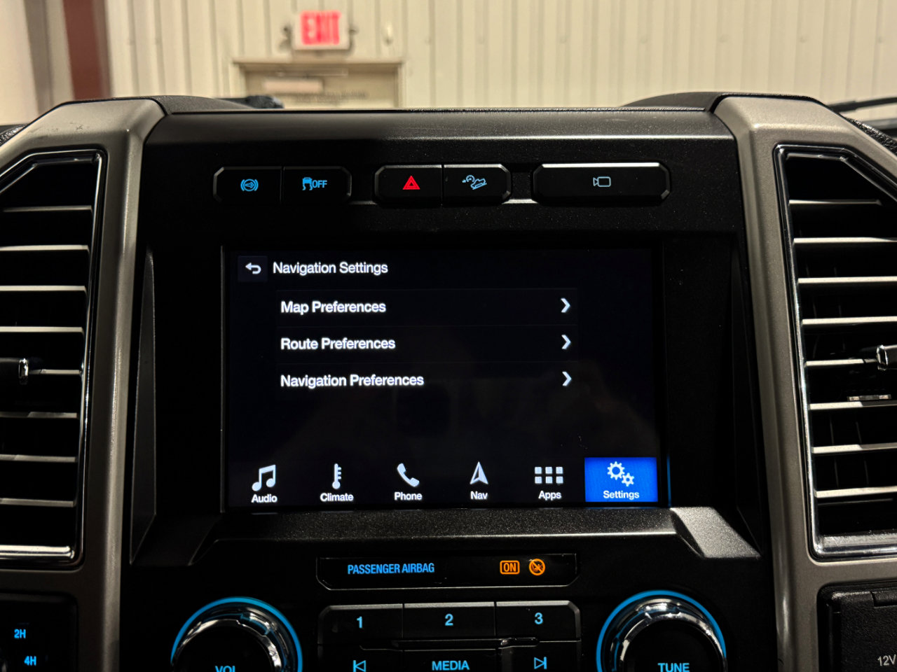 Used 2017 Ford F250 Lariat w/ Lariat Ultimate Package image 49