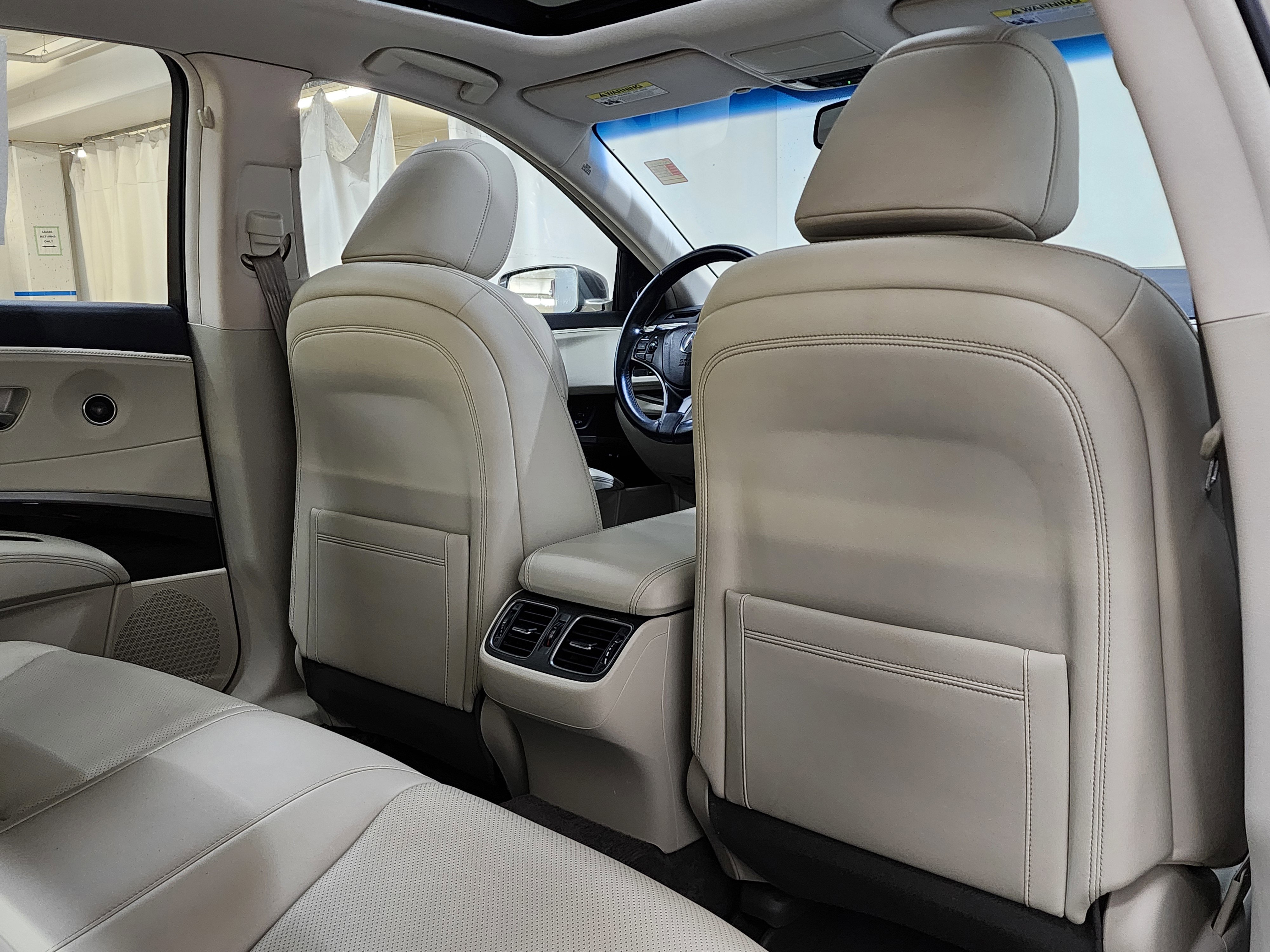 Used 2017 Acura RLX w/ Technology Package image 19