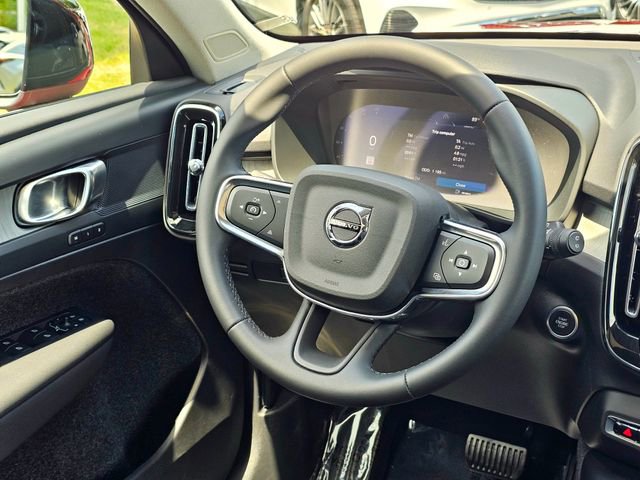 Used 2024 Volvo XC40 B5 Core AWD/4WD image 27