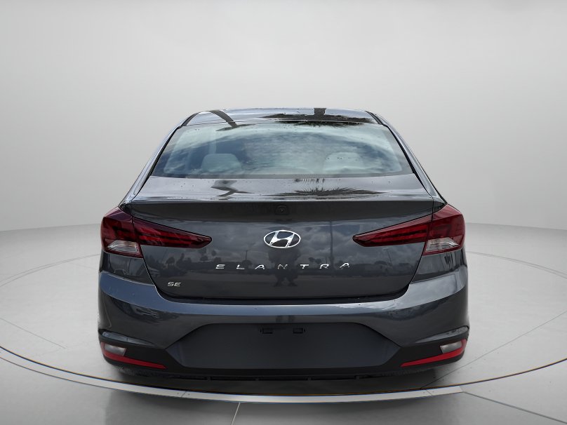 Used 2020 Hyundai Elantra SE FWD image 4