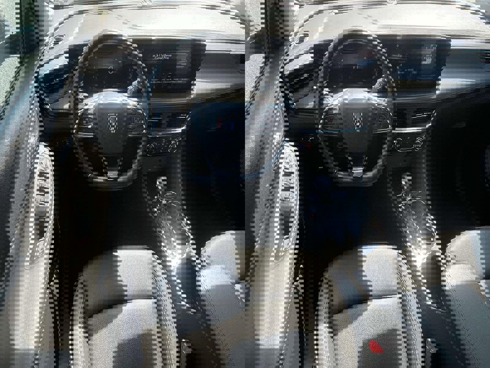 Used 2024 Buick Encore GX Sport Touring image 11