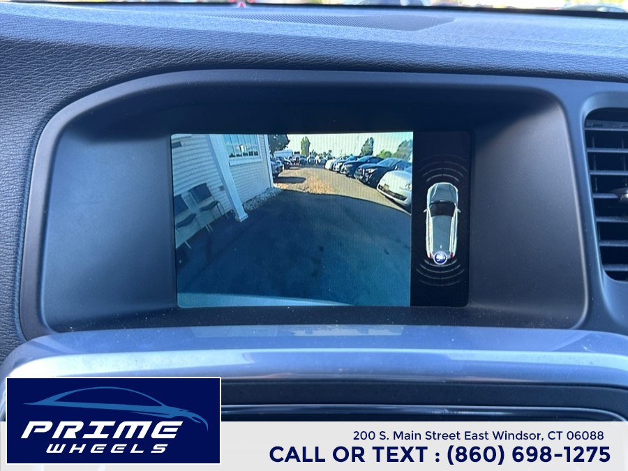 Used 2017 Volvo V60 T5 Cross Country Platinum w/ Climate Package AWD/4WD image 22