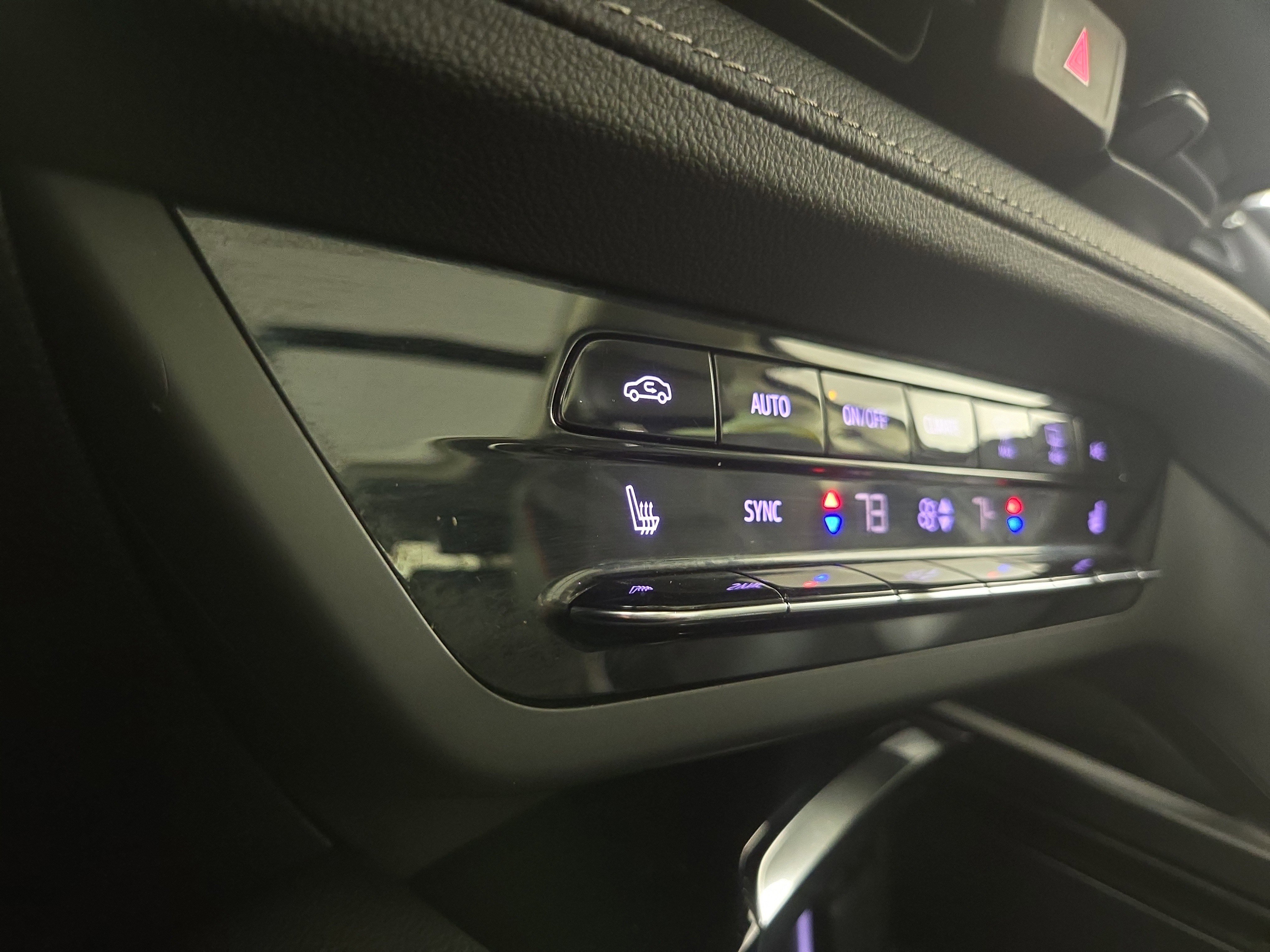 Certified 2023 Buick Envision Essence w/ Sport Touring Package image 27