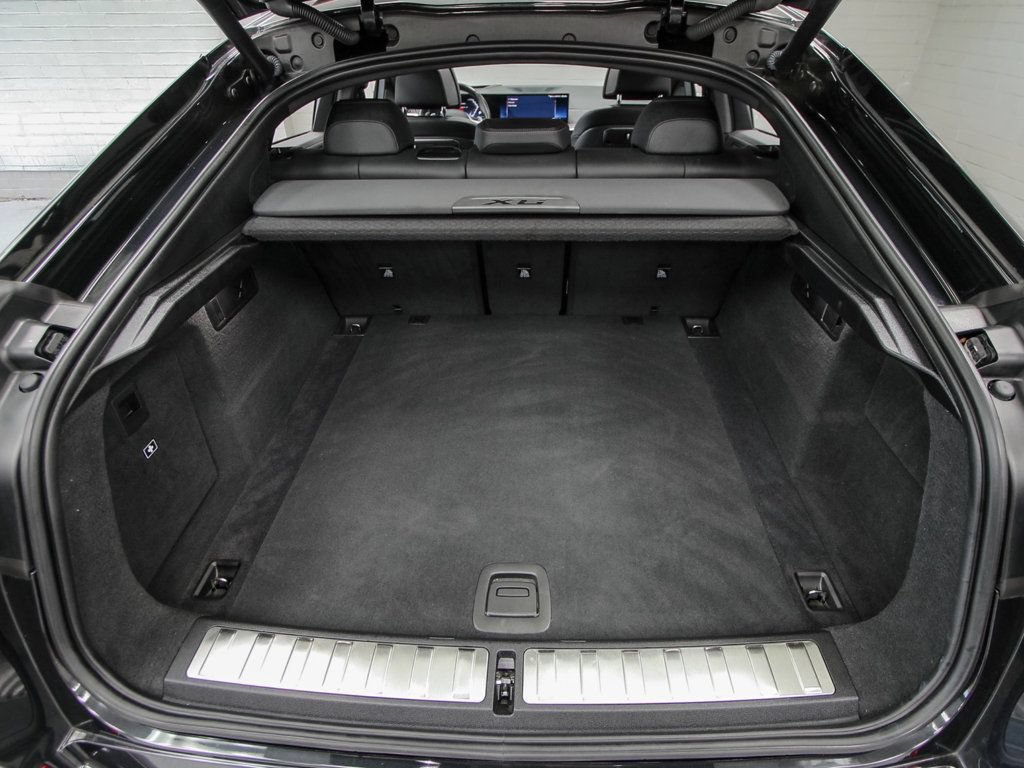 Used 2024 BMW X6 M60i AWD/4WD image 29