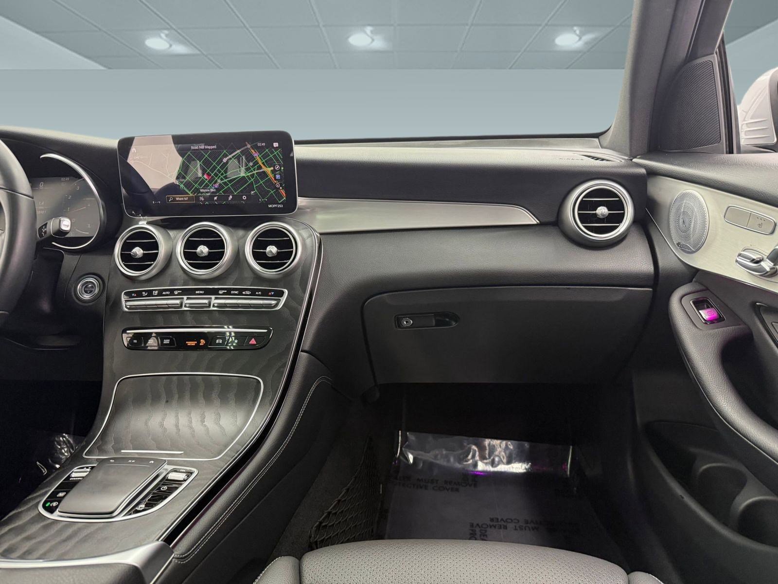 Used 2020 Mercedes-Benz GLC 300 image 26