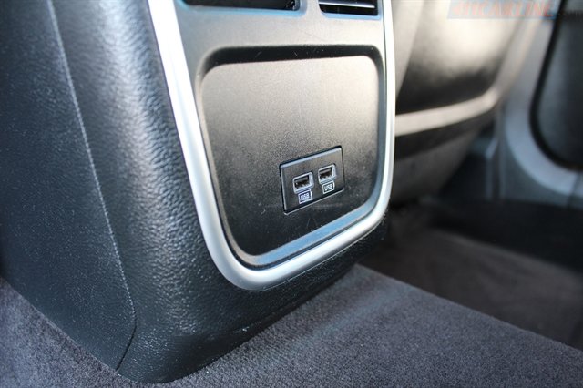 Used 2017 Chrysler 300 Limited AWD/4WD image 31