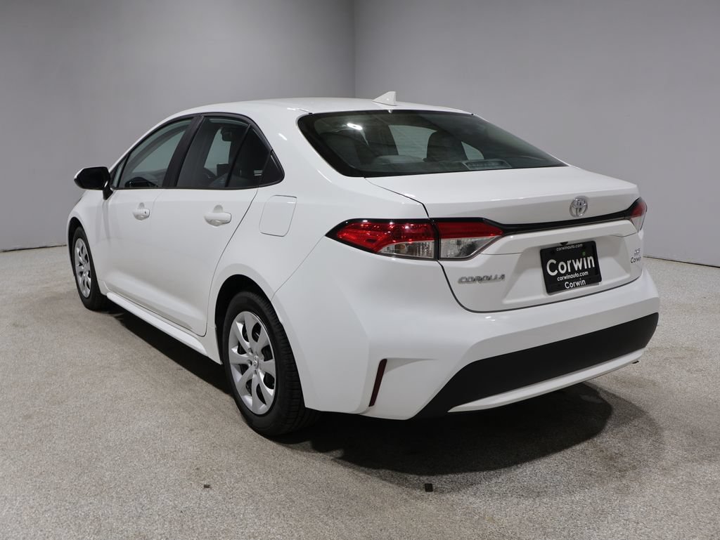 Used 2022 Toyota Corolla LE w/ Carpet Mat Package (TMS) FWD image 5