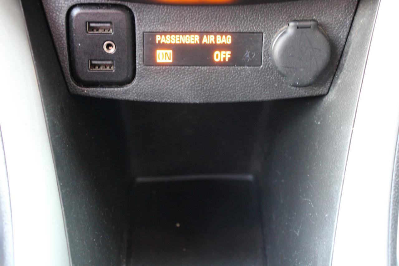 Used 2021 Chevrolet Trax LT w/ LT Convenience Package image 28