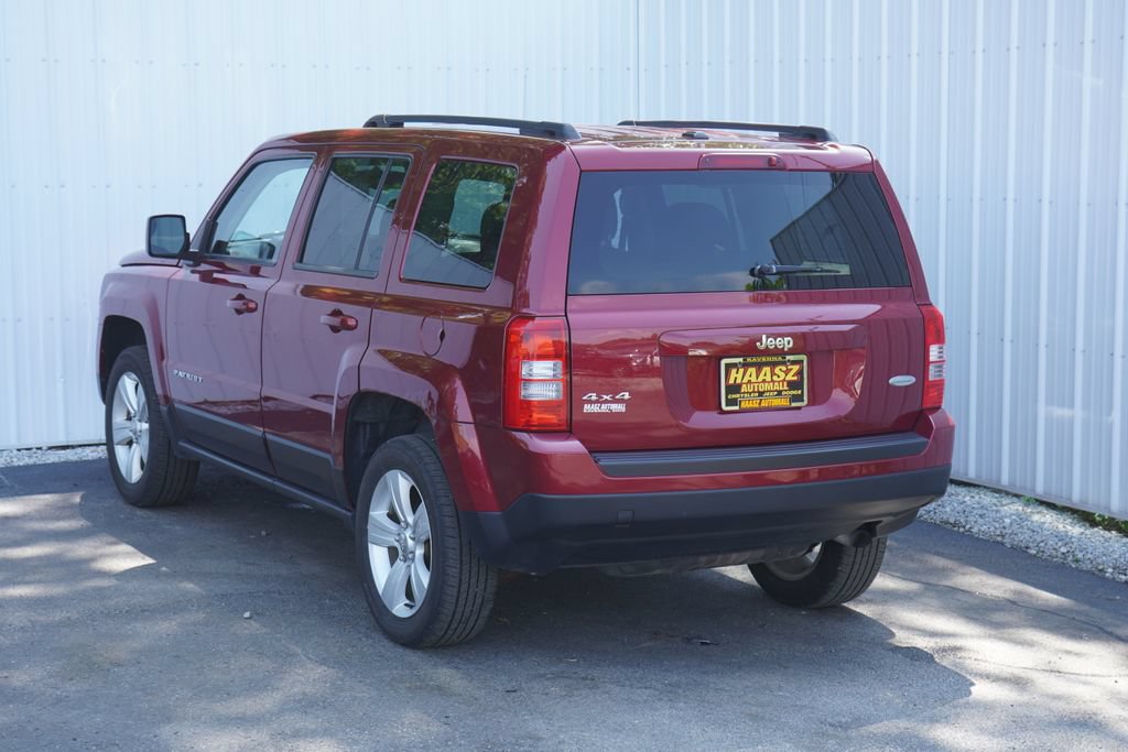 Used 2014 Jeep Patriot Latitude w/ Sun/Sound Group AWD/4WD image 4