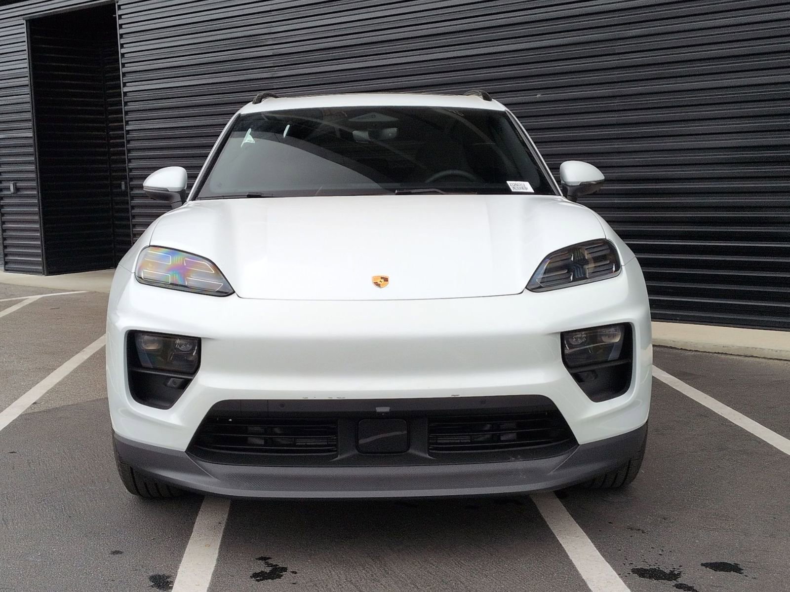 Used 2026 Porsche Macan Electric image 4