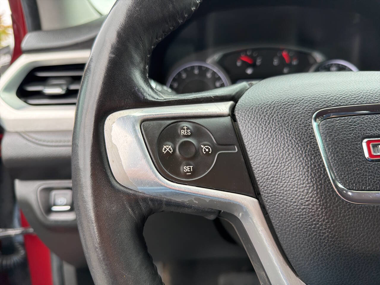 Used 2017 GMC Acadia SLT image 37