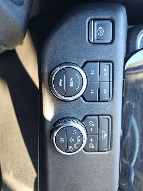 Used 2024 GMC Sierra 1500 Elevation image 43