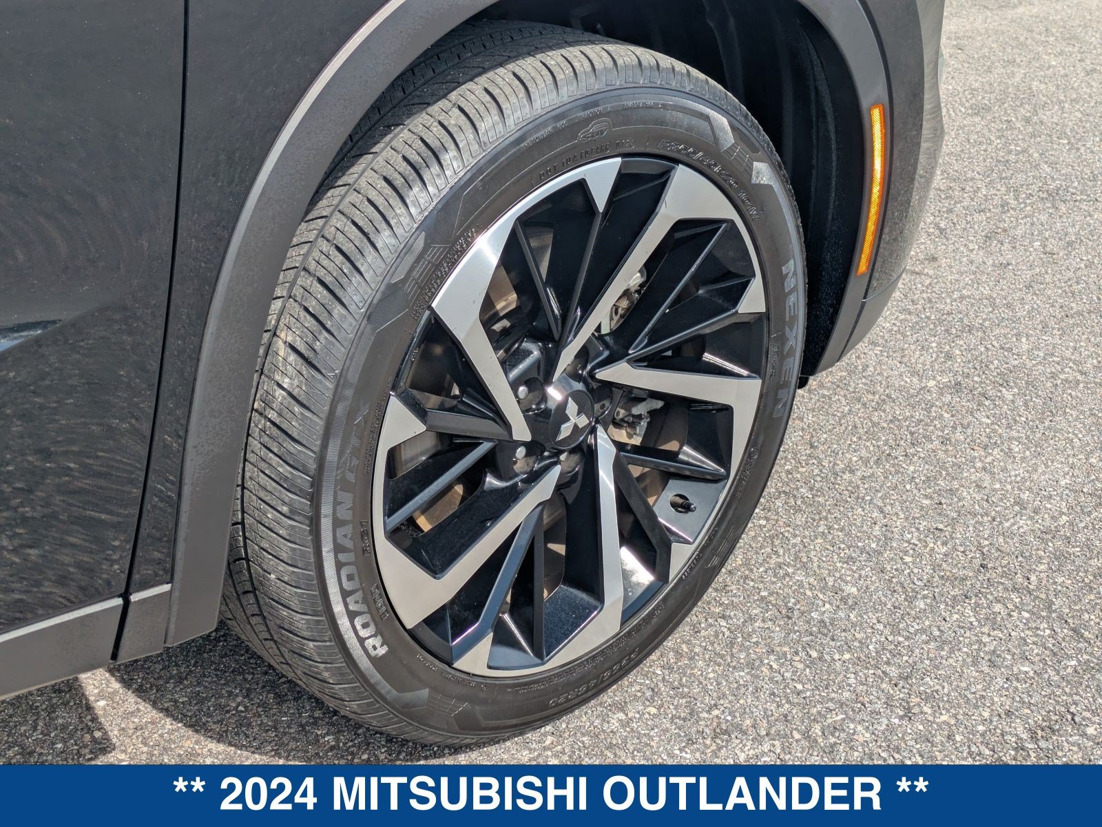 Used 2024 Mitsubishi Outlander SE FWD image 12