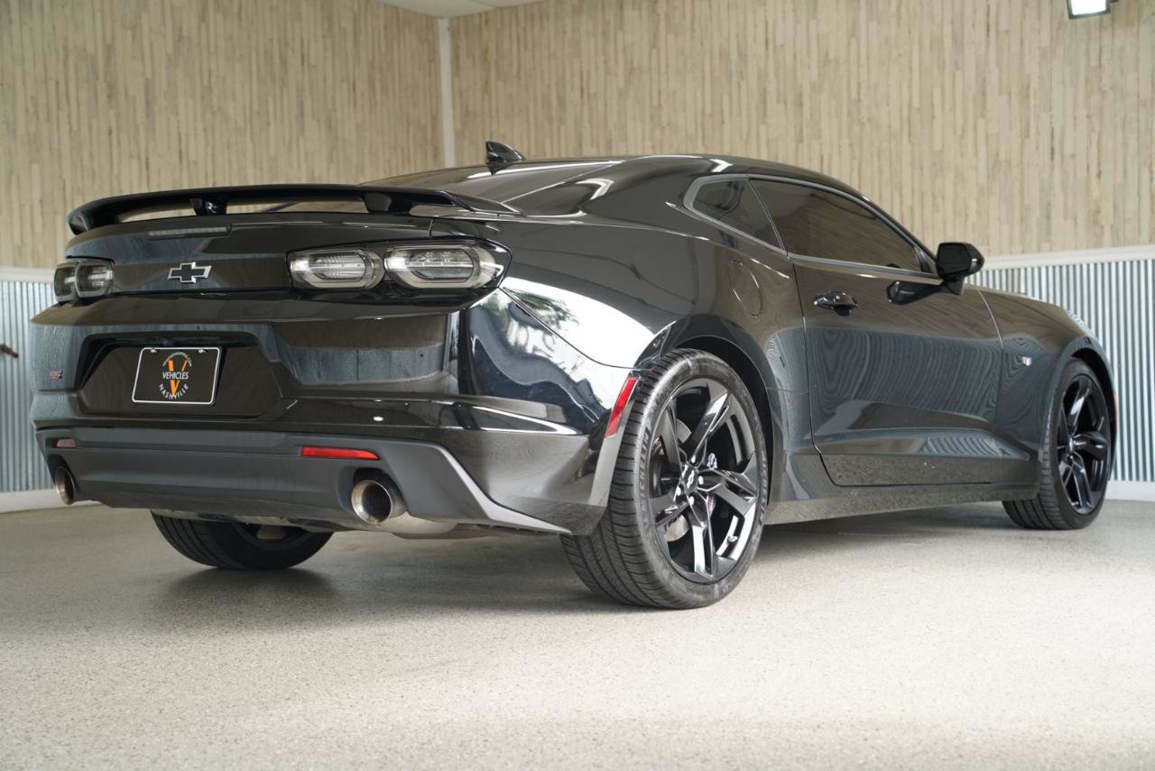 Used 2022 Chevrolet Camaro SS RWD image 9