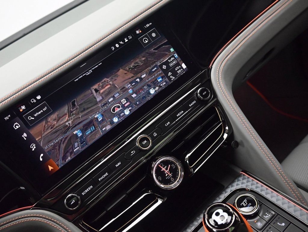 Used 2025 Bentley Flying Spur Plug-In Hybrid AWD/4WD image 28
