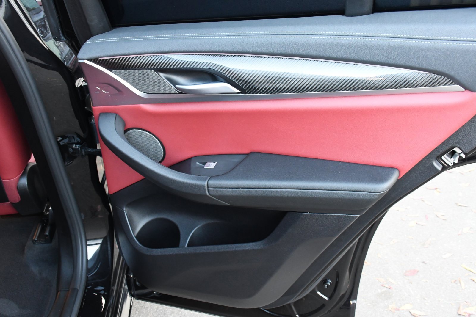 Used 2025 BMW X4 M40i w/ Premium Package image 20