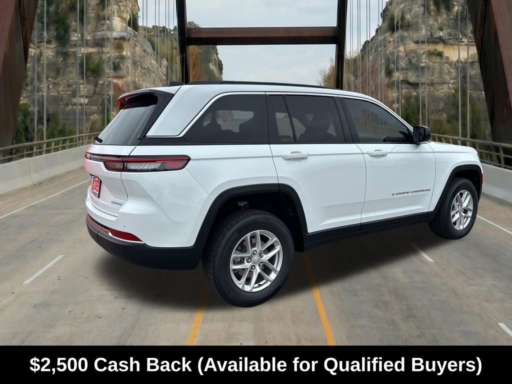 New 2026 Jeep Grand Cherokee Laredo RWD image 9