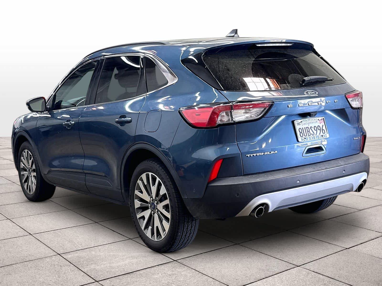 Used 2020 Ford Escape Titanium w/ Titanium Premium Package 2.0 AWD/4WD image 15