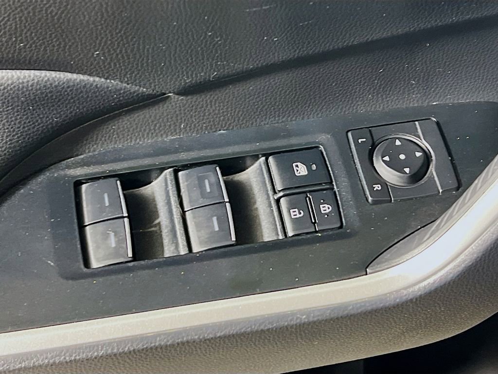 Certified 2025 Toyota RAV4 XLE AWD/4WD image 17