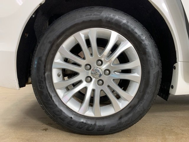 Used 2014 Toyota Sienna XLE image 42