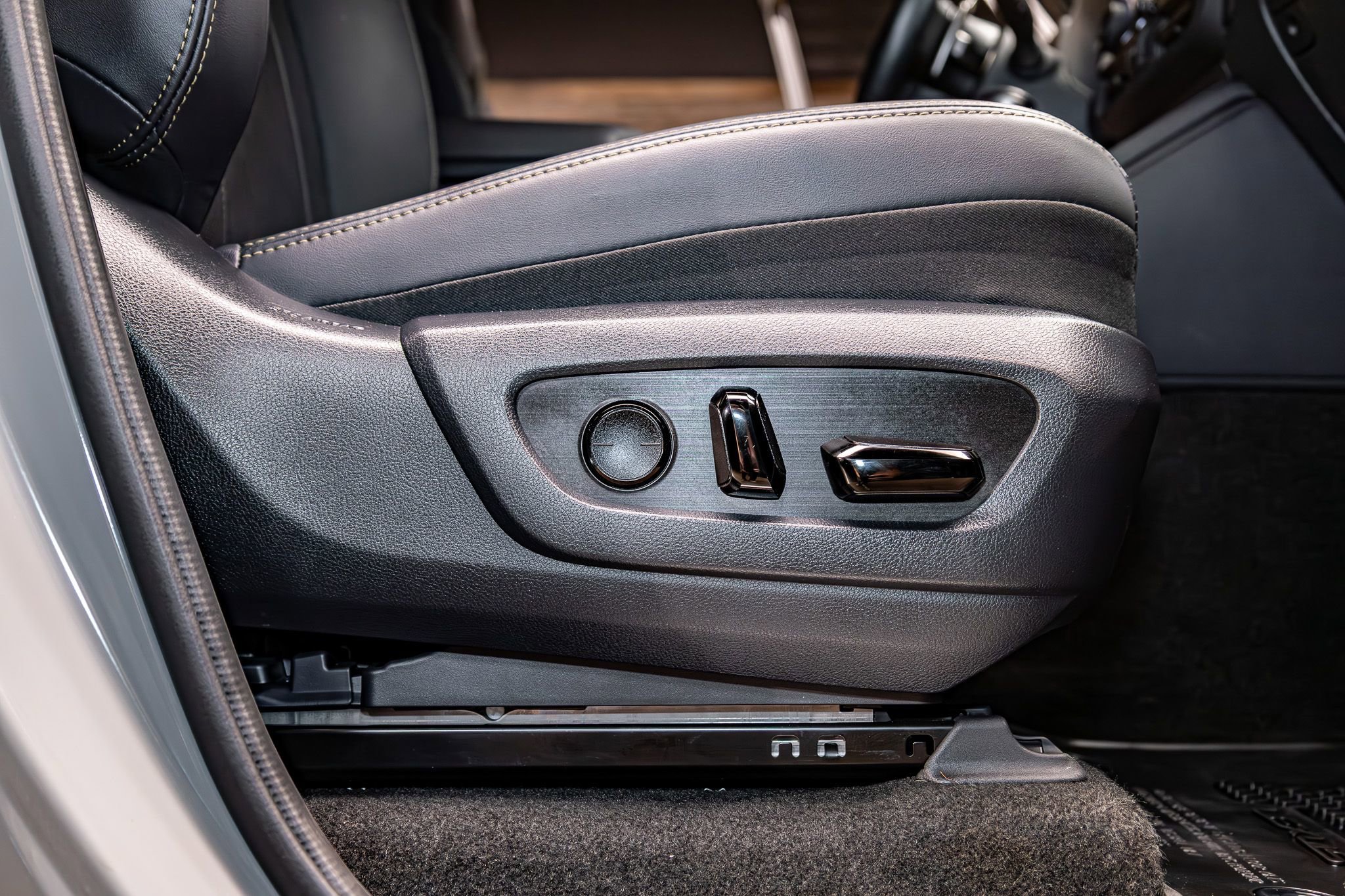 Used 2024 Lexus GX 550 image 25