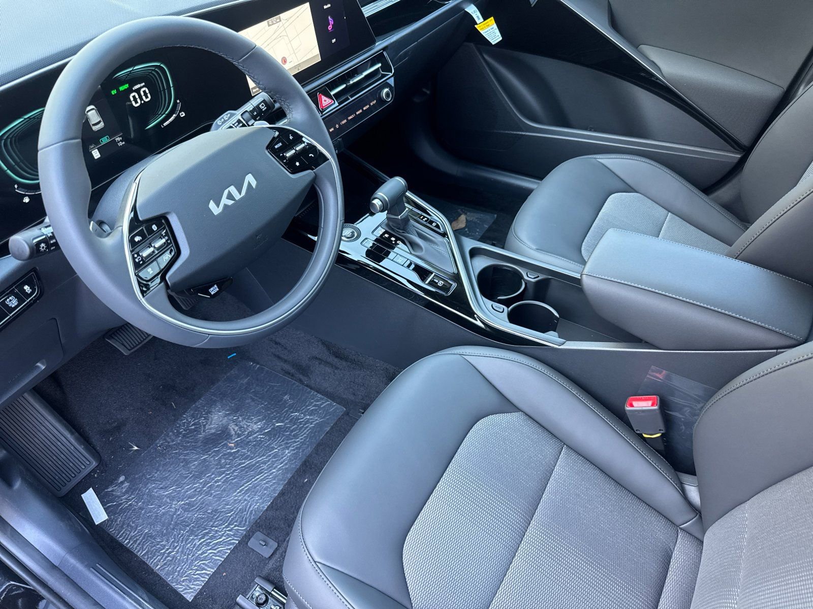 New 2026 Kia Niro EX FWD image 10
