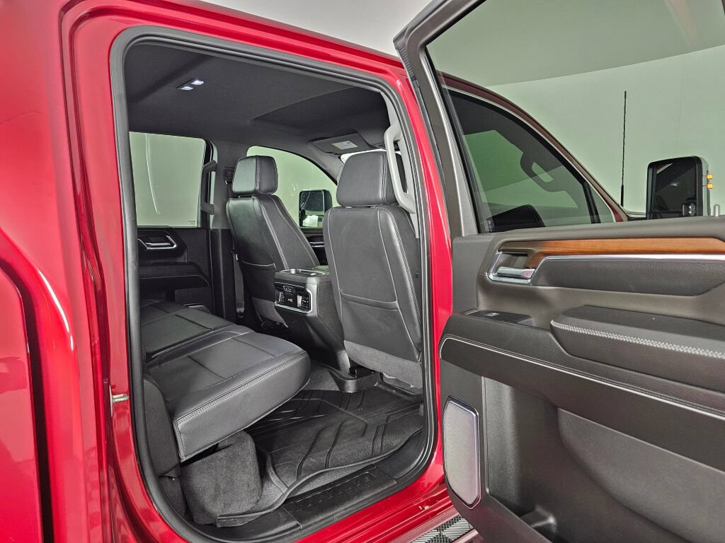 Used 2024 GMC Sierra 3500 Denali AWD/4WD image 33