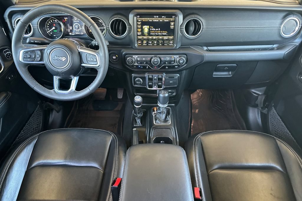 Used 2023 Jeep Wrangler Unlimited Sahara w/ Cold Weather Group AWD/4WD image 9