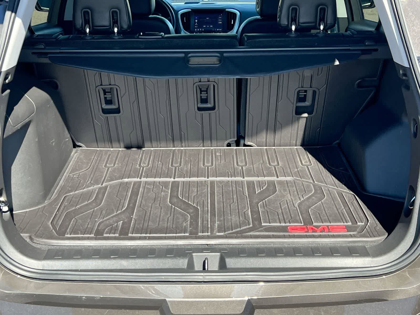 Used 2019 GMC Terrain SLT w/ Preferred Package FWD image 33
