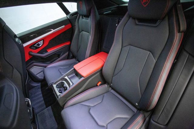 Used 2022 Lamborghini Urus image 25