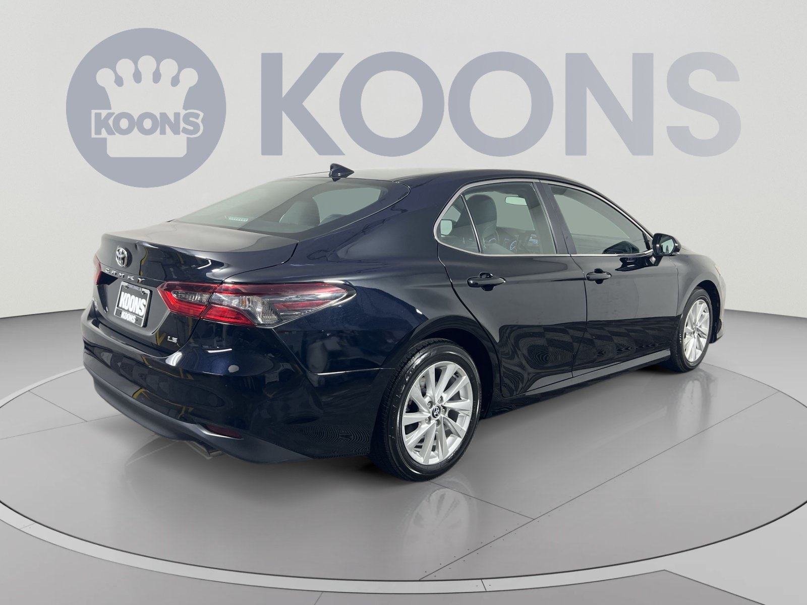 Used 2023 Toyota Camry LE FWD image 7