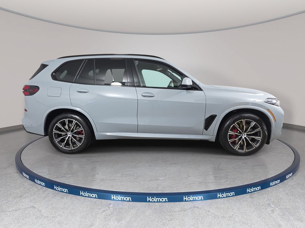 Used 2026 BMW X5 xDrive40i w/ M Sport Package AWD/4WD image 5
