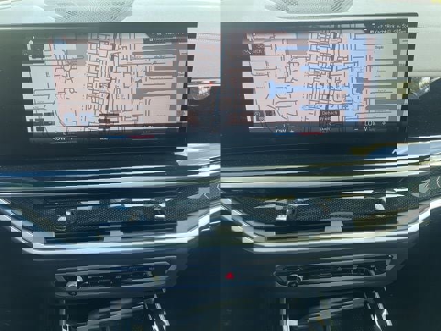 Used 2023 BMW X7 xDrive40i w/ M Sport Package image 17