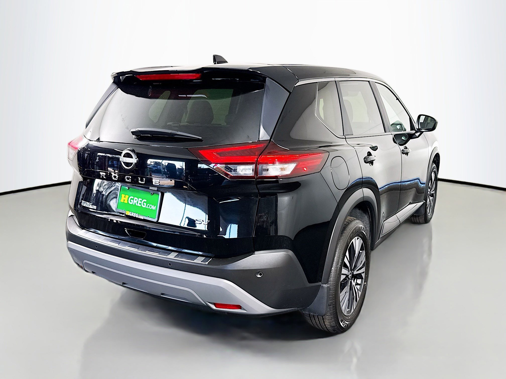 Used 2023 Nissan Rogue SV image 10