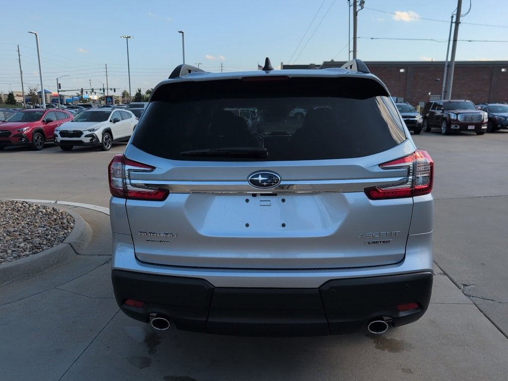 New 2025 Subaru Ascent Limited image 8