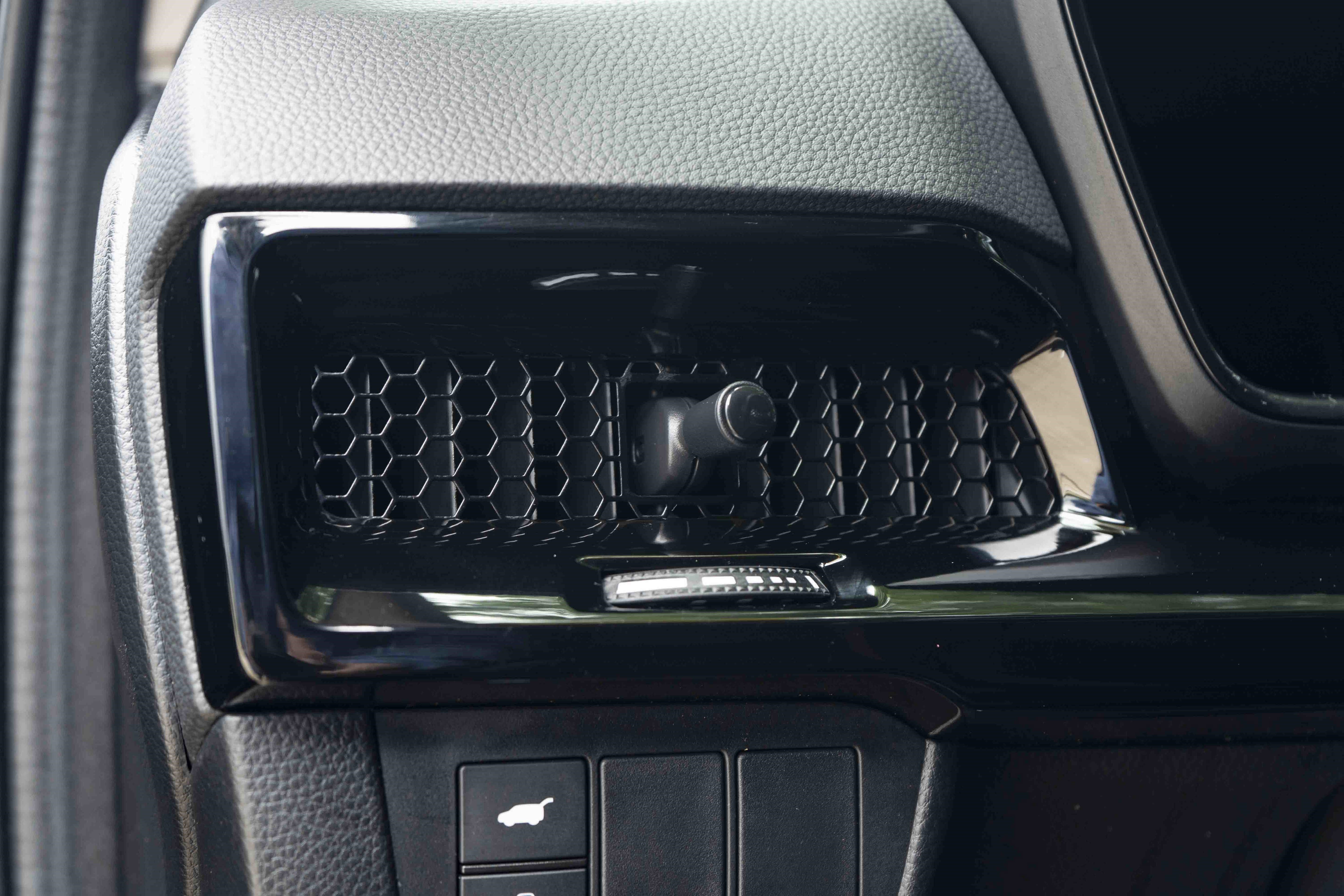 Used 2025 Honda CR-V EX-L image 40