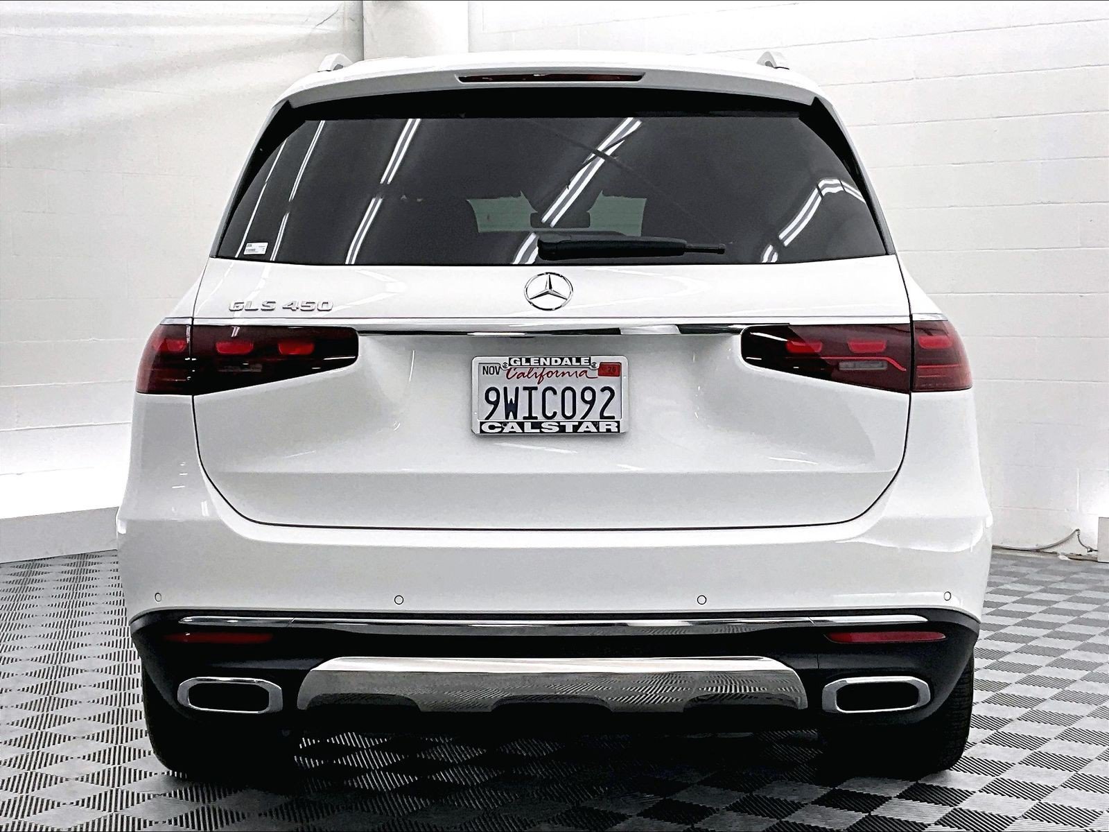 Used 2026 Mercedes-Benz GLS 450 4MATIC image 3