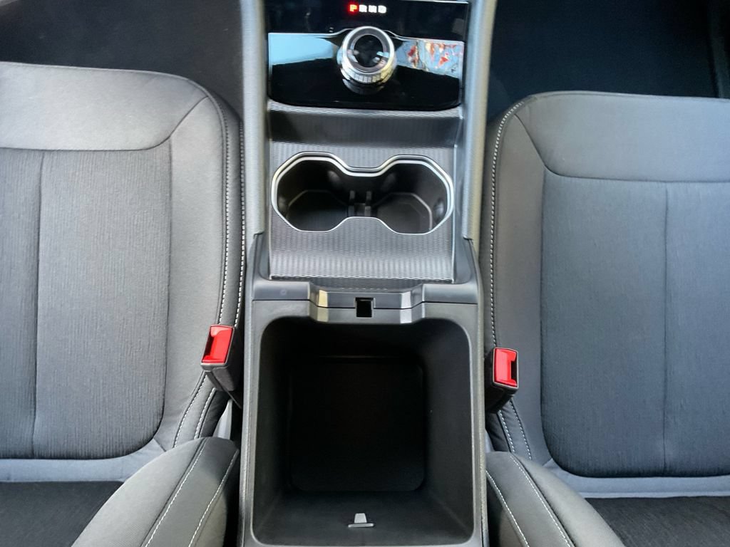 Used 2025 Jeep Grand Cherokee Laredo RWD image 11