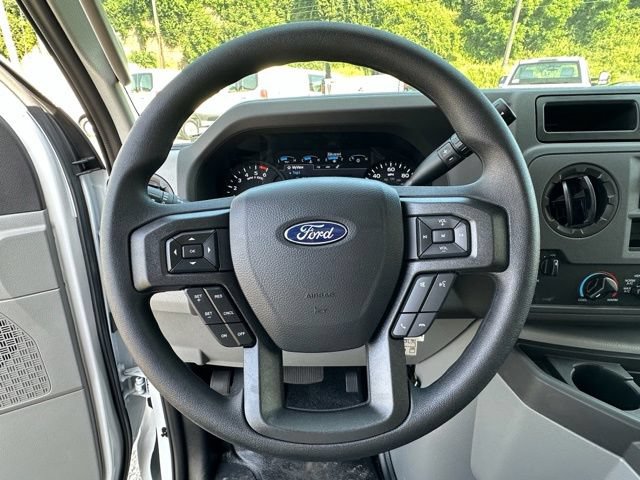 New 2027 Ford E-350 and Econoline 350 Super Duty w/ Interior Upgrade Package RWD image 14