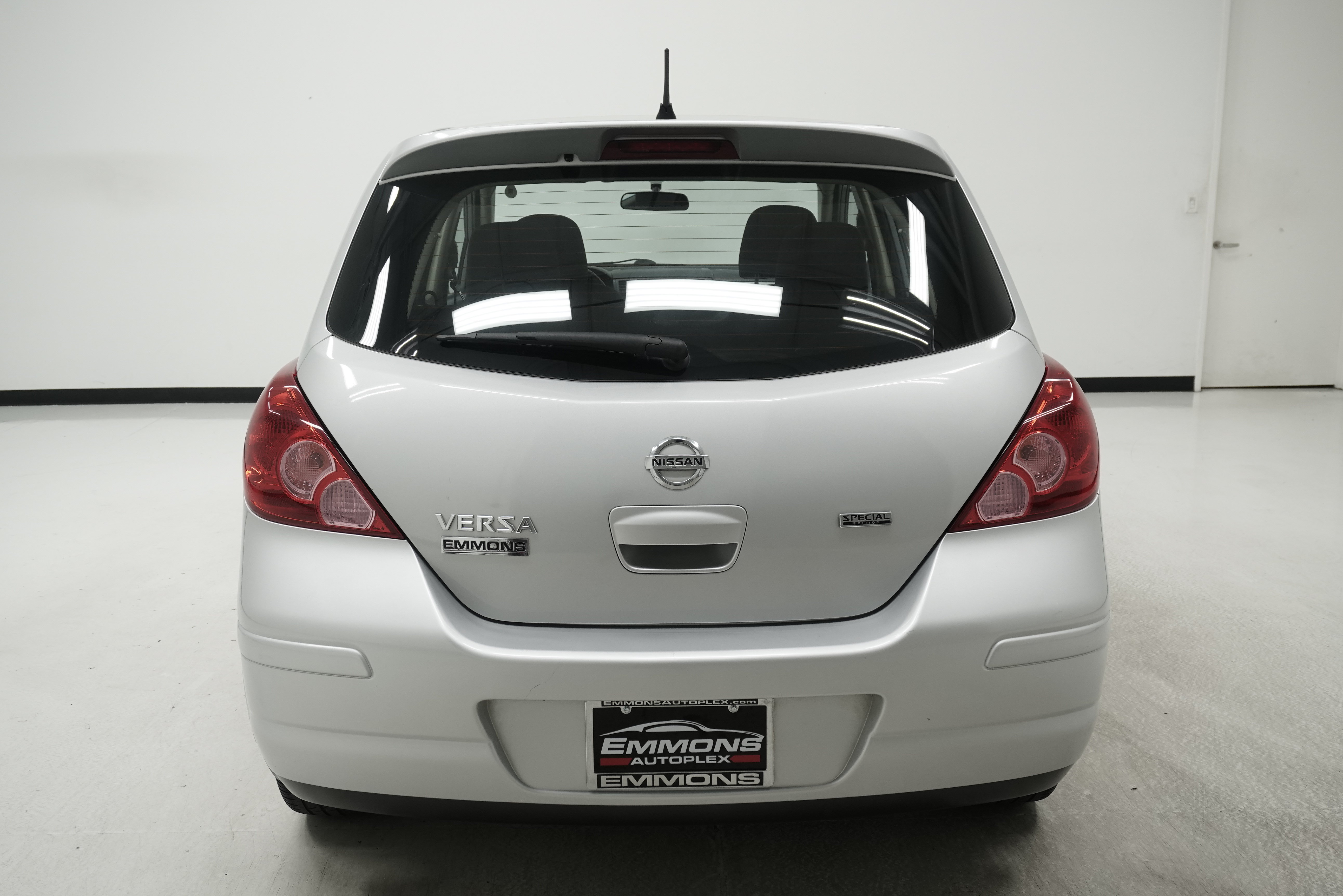Used 2012 Nissan Versa 1.8 S w/ Special Edition Pkg FWD image 5