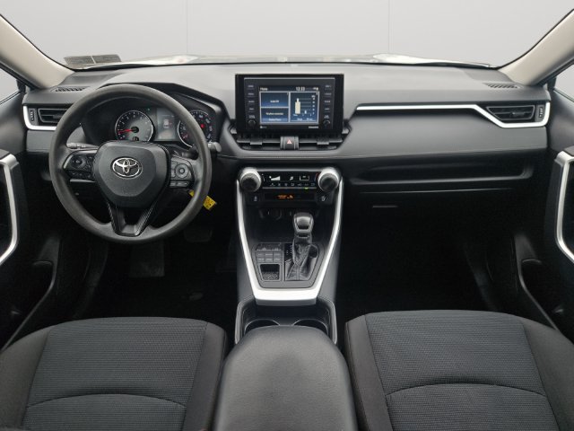 Certified 2021 Toyota RAV4 LE AWD/4WD image 17