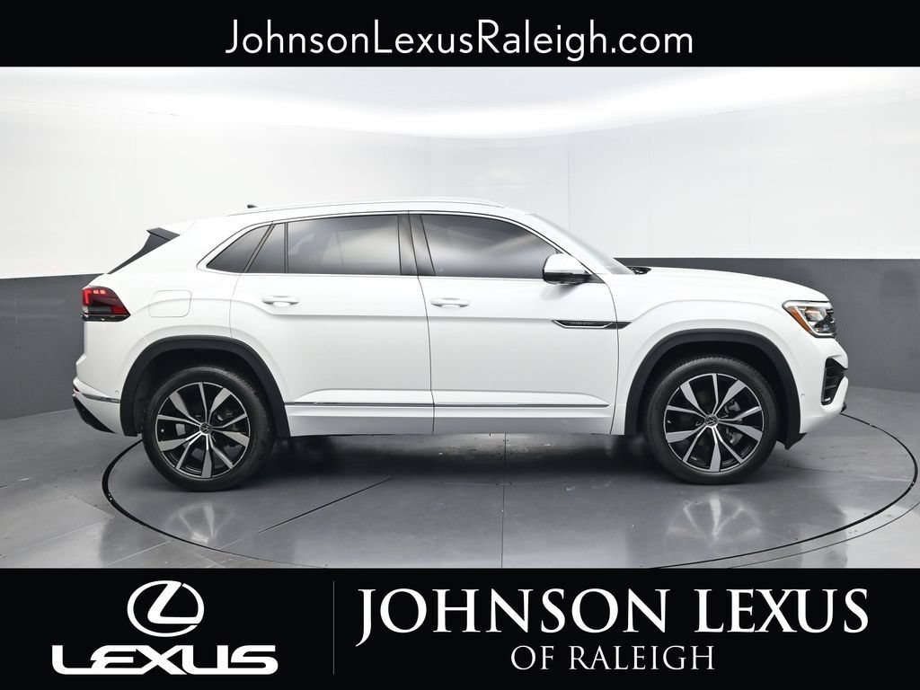 Used 2025 Volkswagen Atlas Cross Sport SEL Premium R-Line AWD/4WD image 6