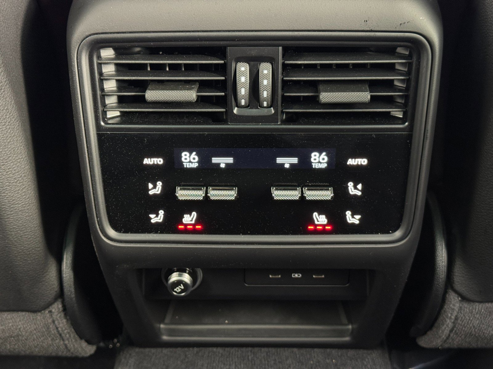 Used 2024 Porsche Cayenne Turbo image 37