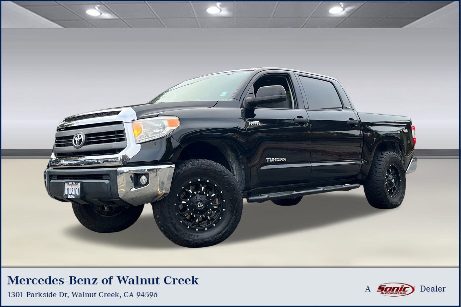 Used 2015 Toyota Tundra SR5 w/ SR5 Upgrade Package image 1