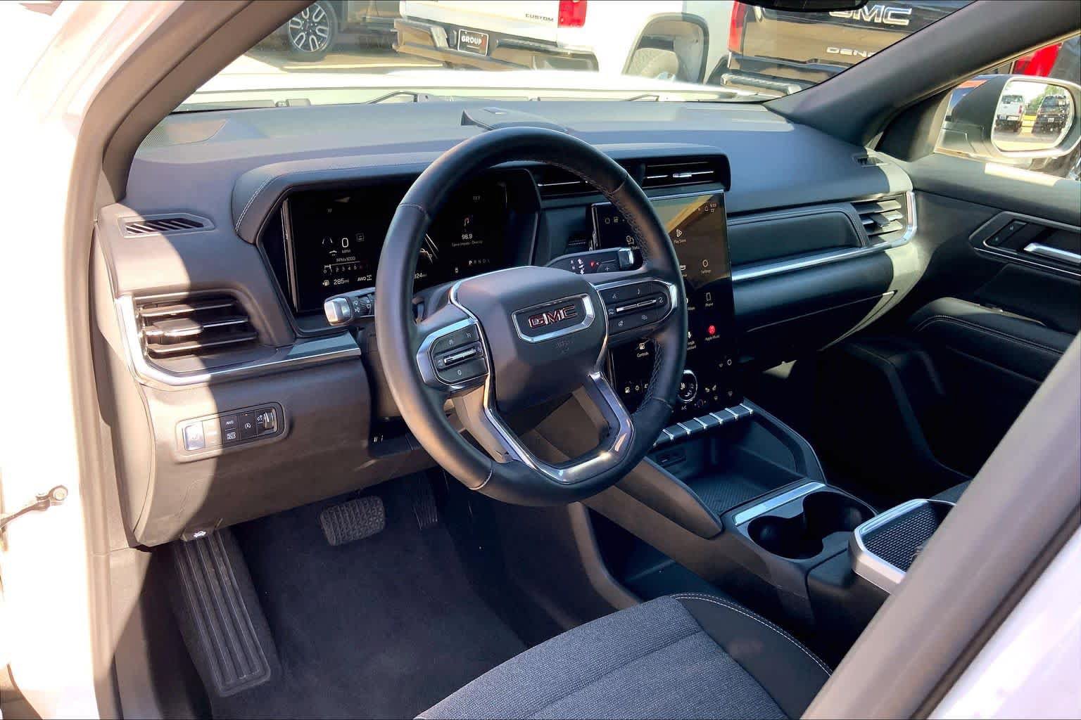 Used 2025 GMC Terrain Elevation AWD/4WD image 17