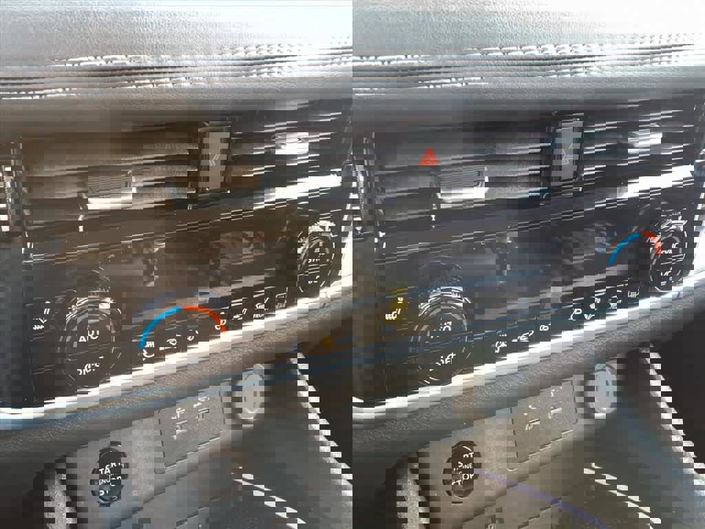 Certified 2024 Nissan Rogue SL image 12