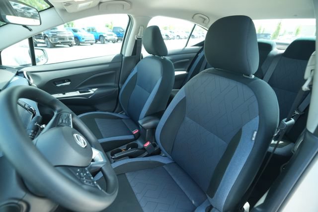 Used 2025 Nissan Versa SV FWD image 38